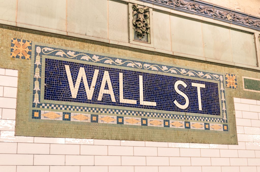 Vanguard’s VIG ETF forms a rare death cross: is a deeper crash coming?